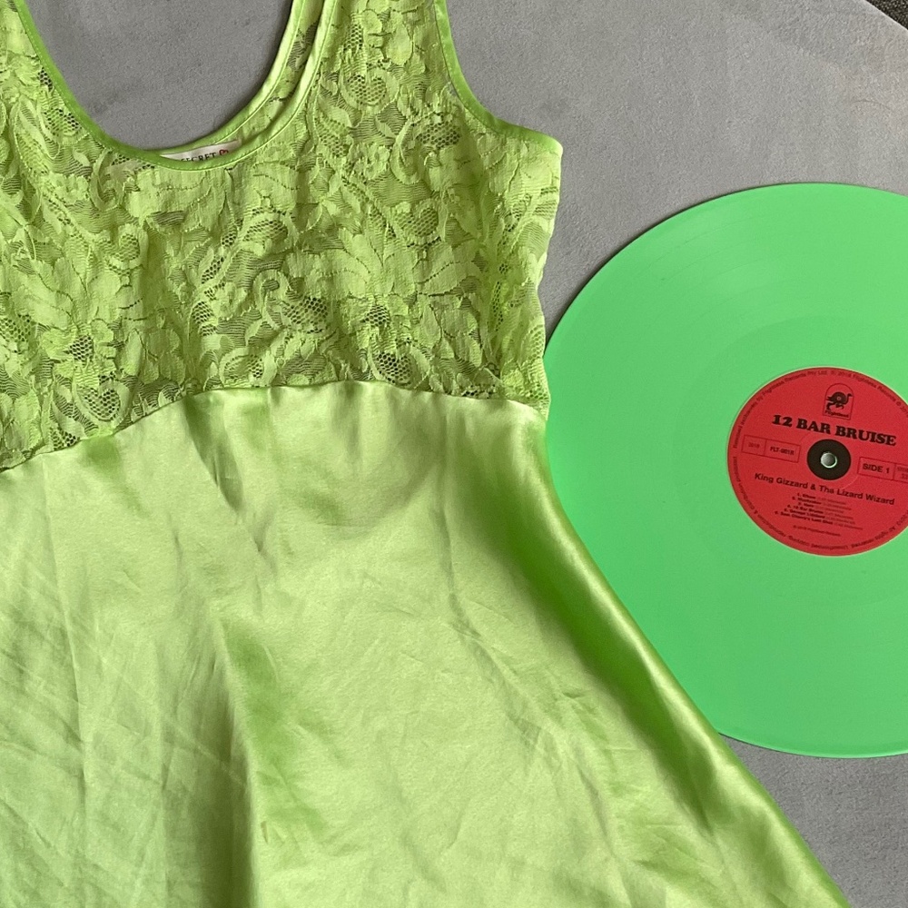 Lime-a-licious 🍋🟩 Y2K Victoria's Secret mini negligee/dress - Picture 9 of 10